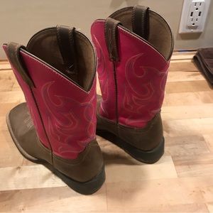 3.5 youth Ariat boots